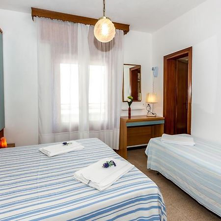 Hotel Saturno ลิโดดิเยโซโล ภายนอก รูปภาพ