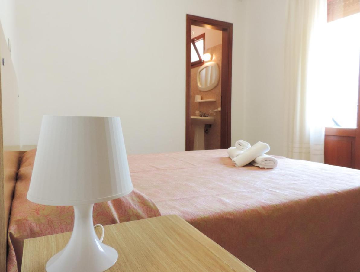 Hotel Saturno ลิโดดิเยโซโล ภายนอก รูปภาพ
